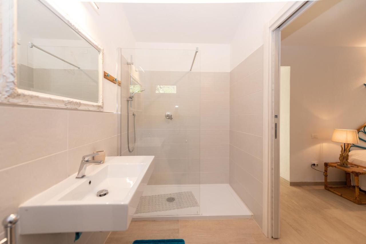 B&B Bithia Chia Extérieur photo