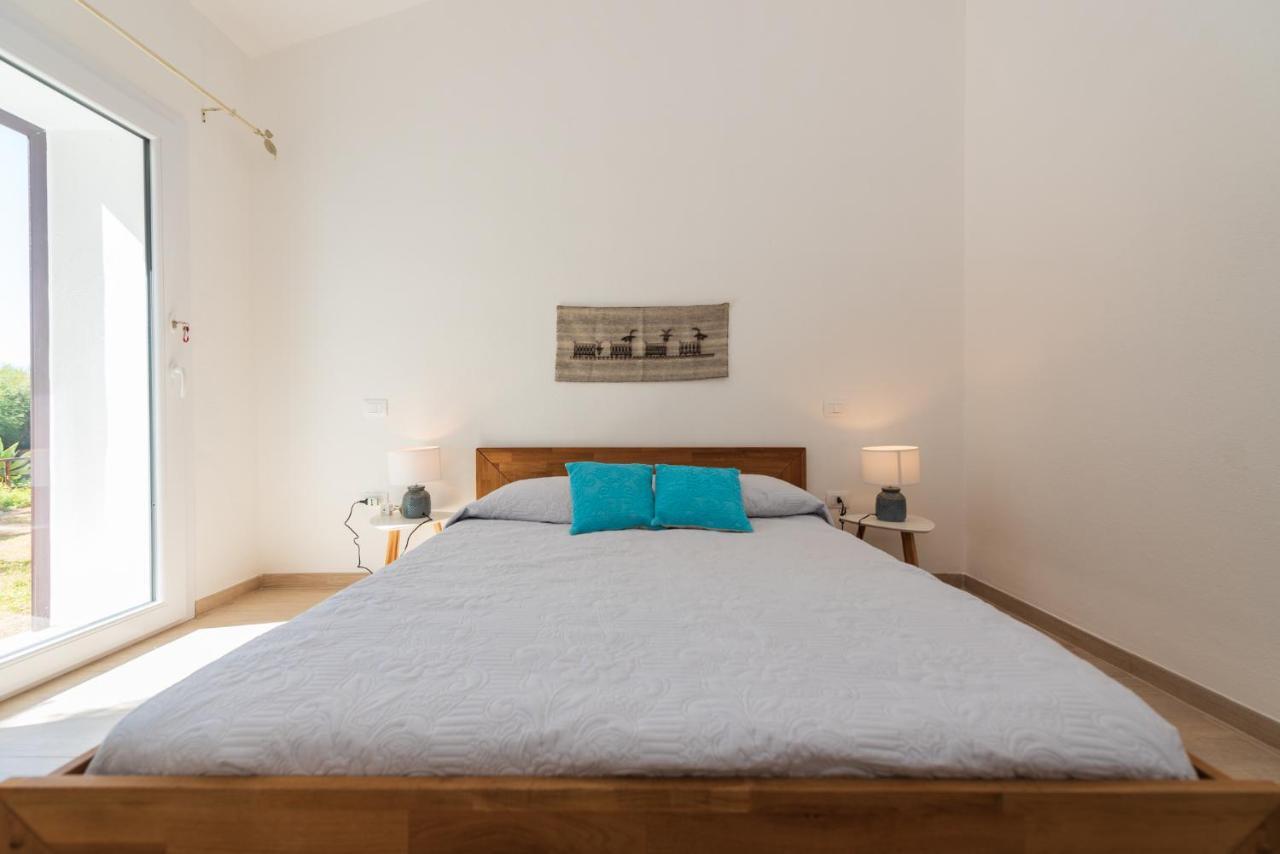 B&B Bithia Chia Extérieur photo